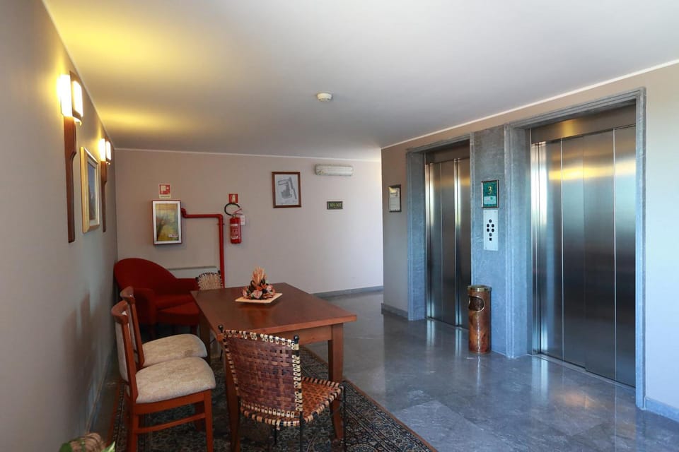 Scia' On Martin Hotel Restaurant Hotel in Lombardy