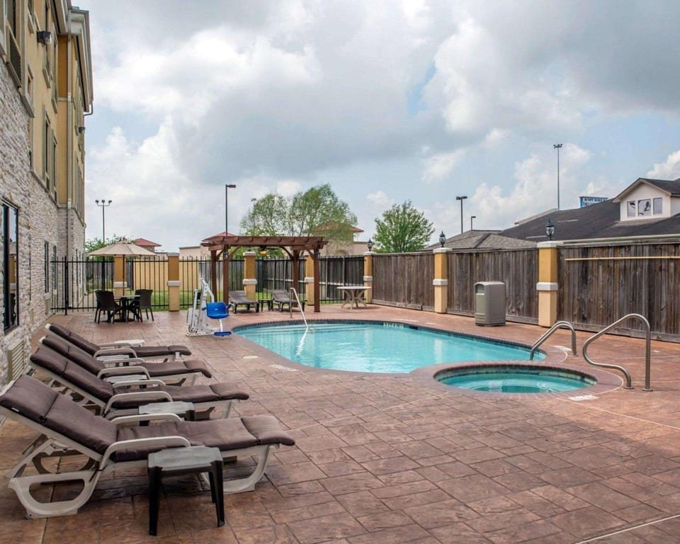 Sleep Inn & Suites Pearland - Houston South Hotel in Pearland