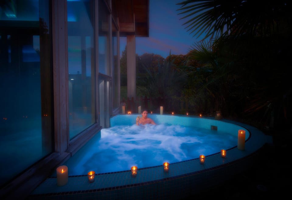 Hot tub