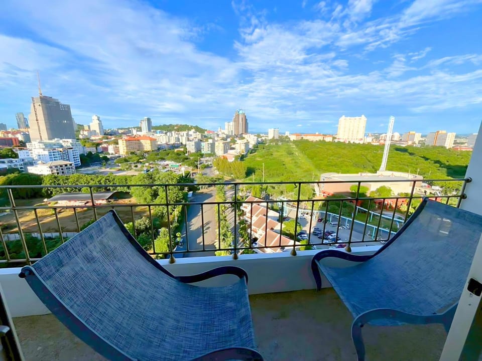 Pattaya Park Beach Resort Hotel in Pattaya City
