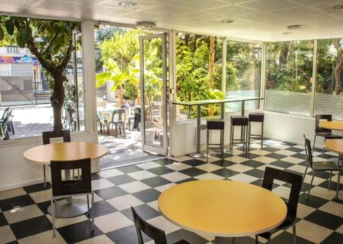 Auberge de Jeunesse HI Nice Les Camelias Hostel in Nice
