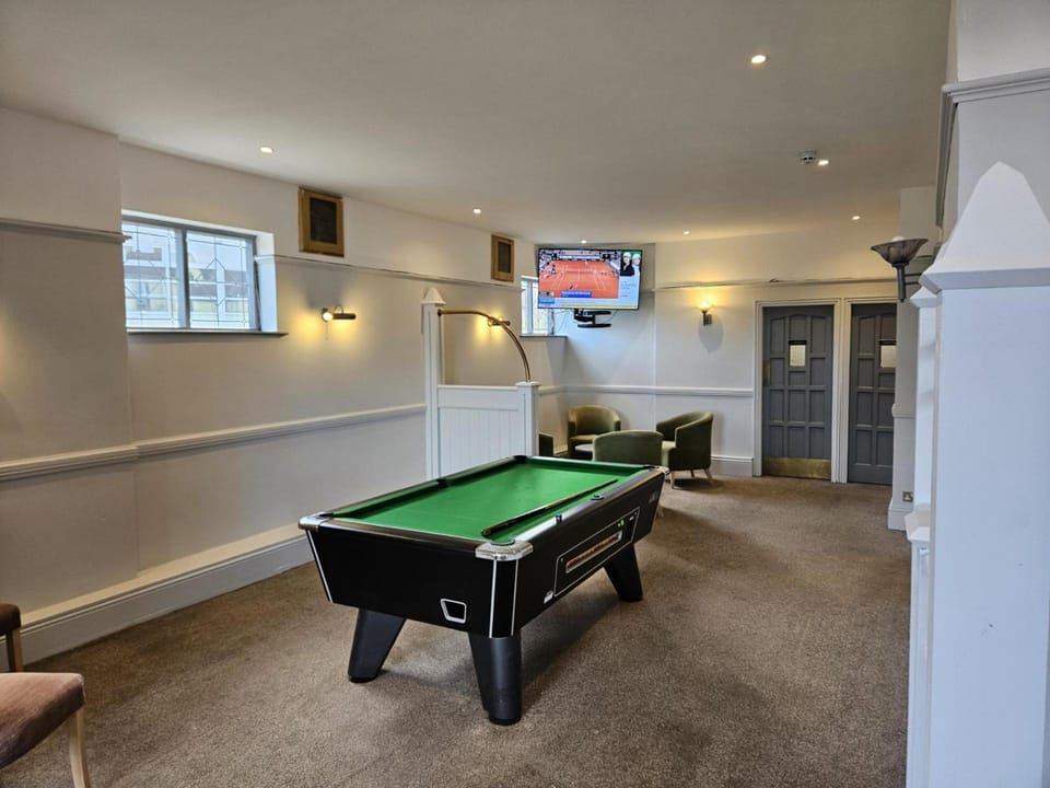 Midlands Hotel Hotel in Mansfield