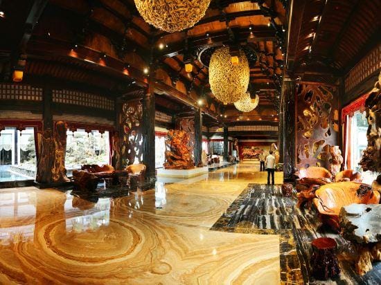Drunken Root Resort Hotel in Zhejiang