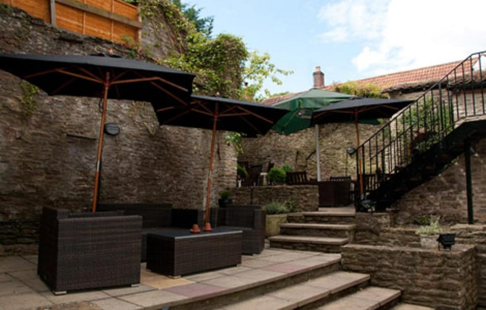 Woolpack Inn by Greene King Inns Inn in Mendip District