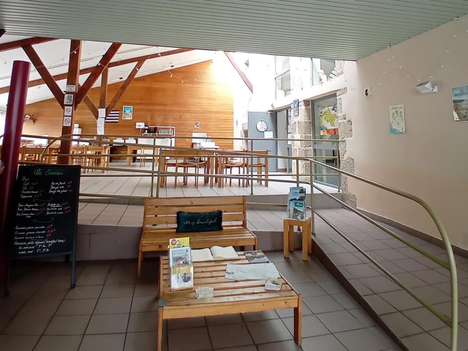 Auberge de Jeunesse HI Pontivy Hostel in Brittany