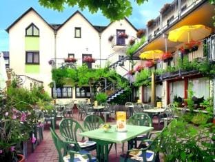 Weinhaus Berg Hotel in Ediger-Eller