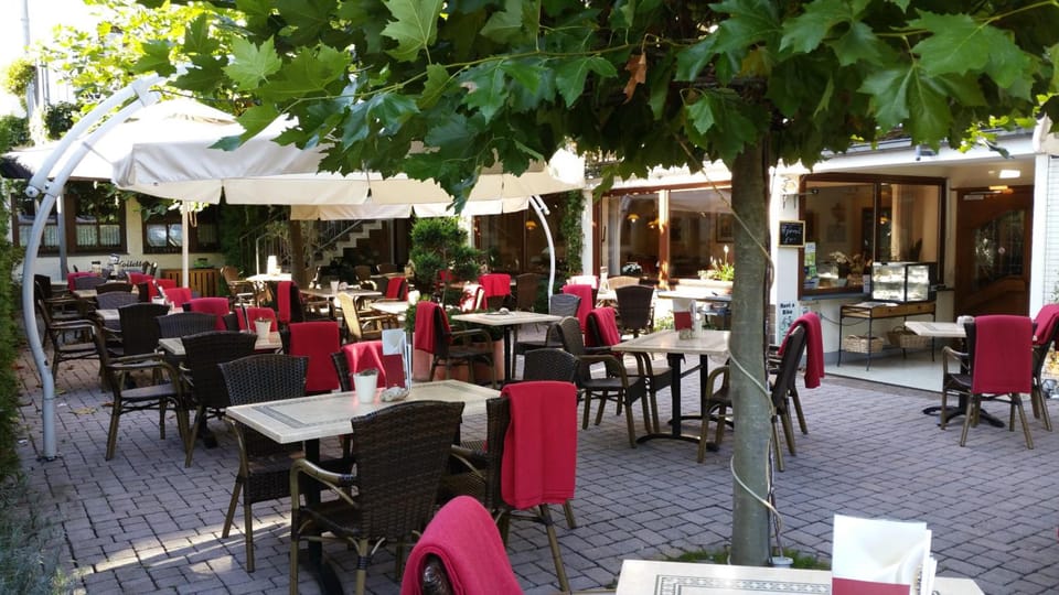 Weinhaus Berg Hotel in Ediger-Eller