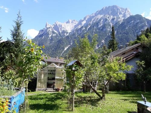 Gastehaus Kurparkfrieden Hotel in Mittenwald