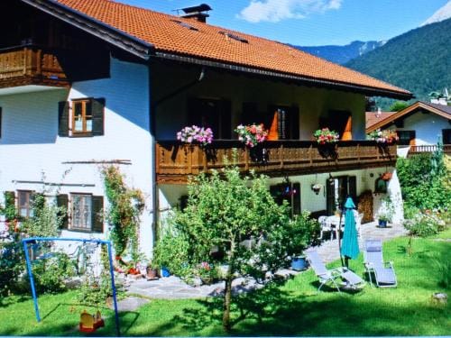 Gastehaus Kurparkfrieden Hotel in Mittenwald