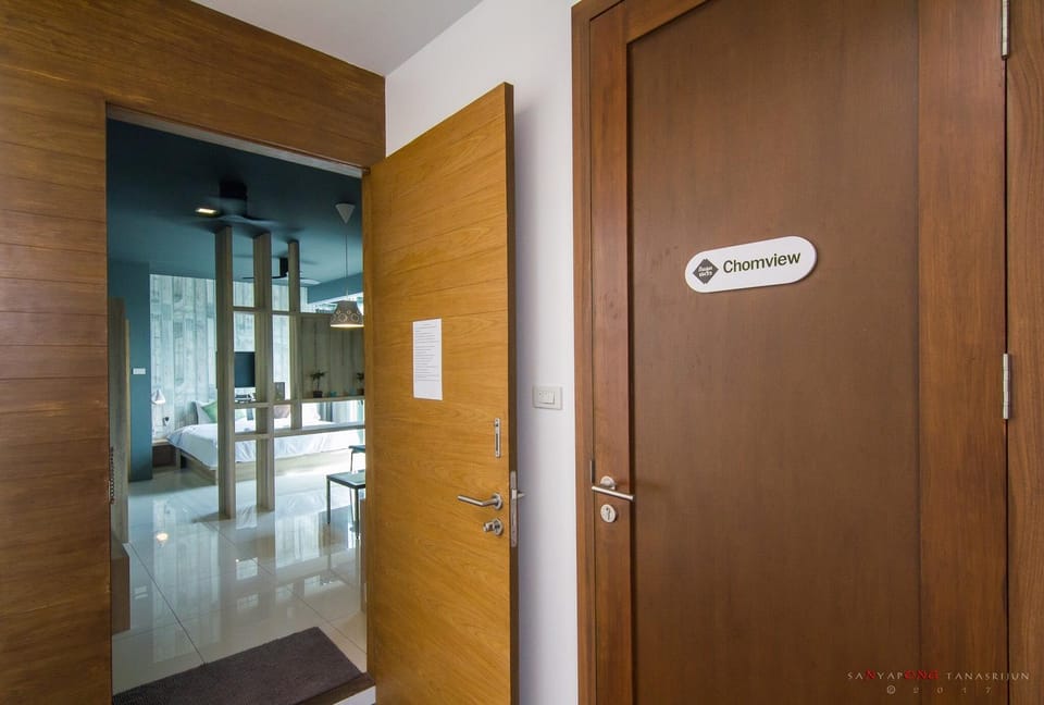 Kin Lom Chom View Apartment hotel in Laos