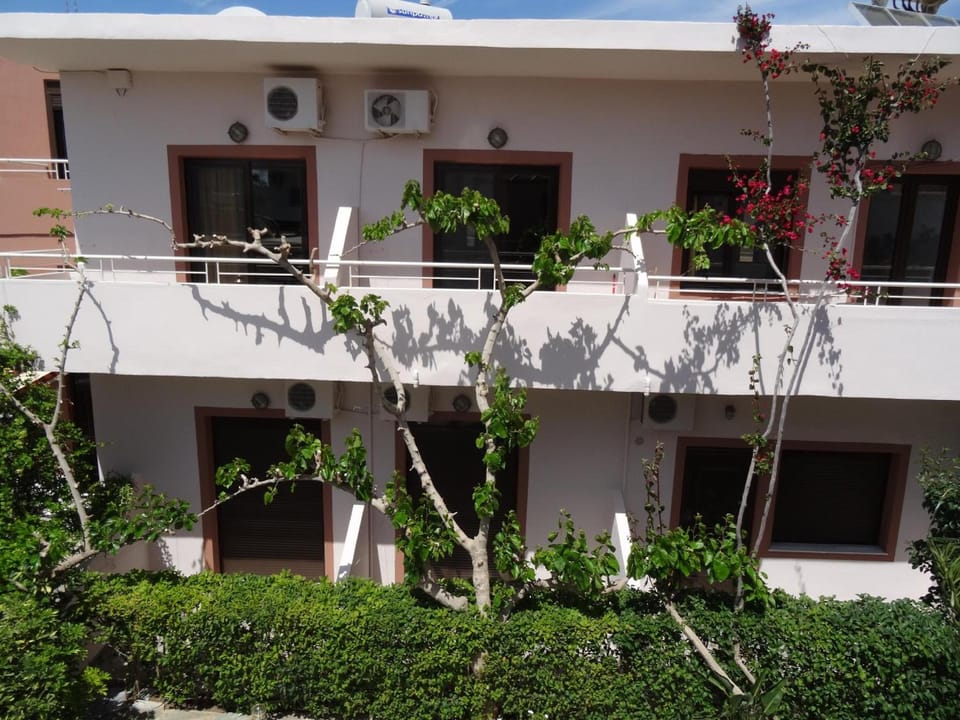 Lito Apartments Paleochora Hotel in Palaiochora