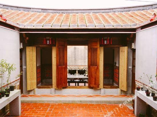 Horseshoe Crab Cottage Hotel in Xiamen