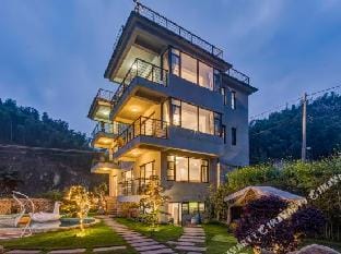 Deqing Meiwuxi Homestay Hotel in Zhejiang