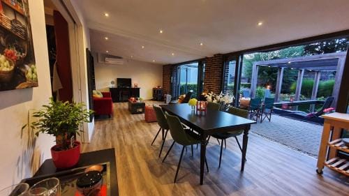 Downtown Hideaway, B&B Grand Deluxe Hotel in Eindhoven