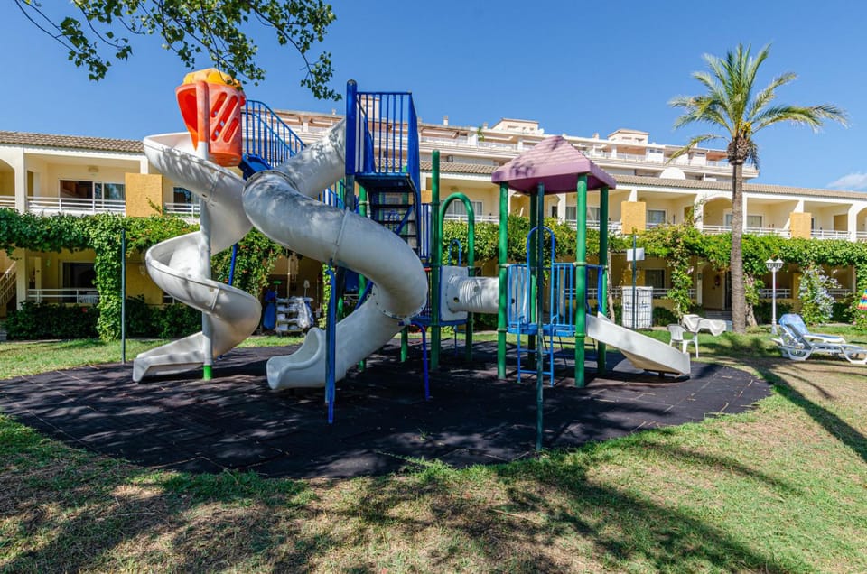 Mariner Club Apartment hotel in Raiguer