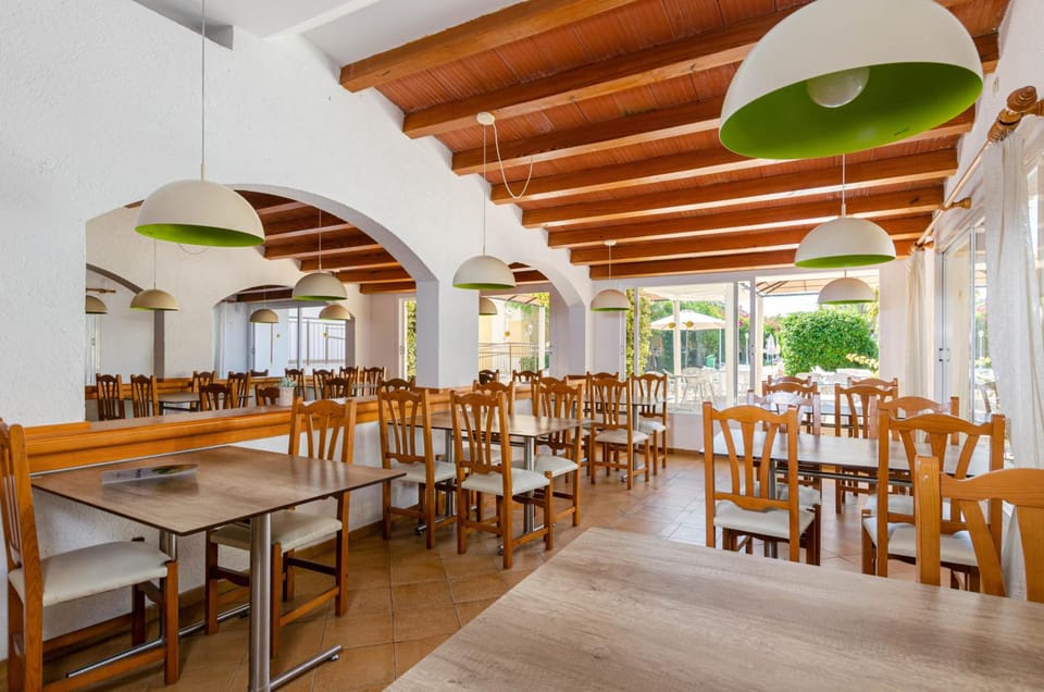 Mariner Club Apartment hotel in Raiguer
