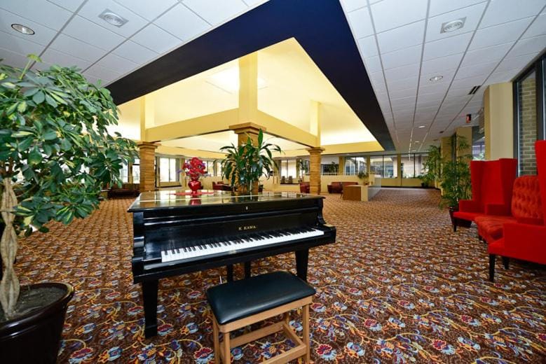 Causeway Bay Hotel Hotel in Lansing