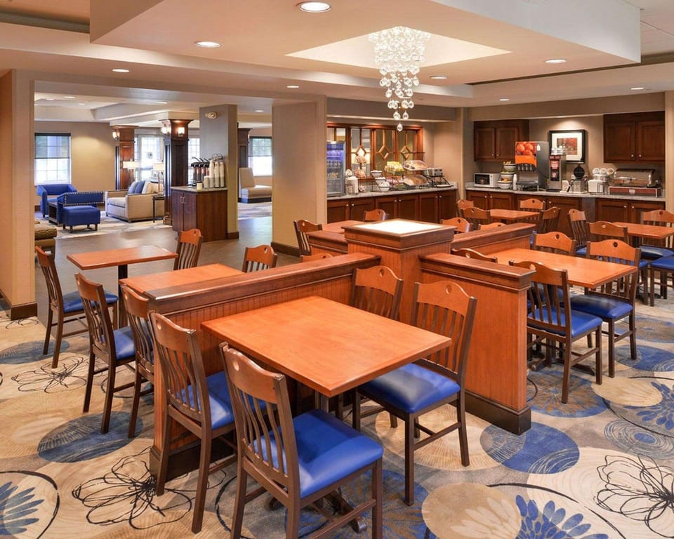 Comfort Inn & Suites Dover-Portsmouth Hotel in Dover