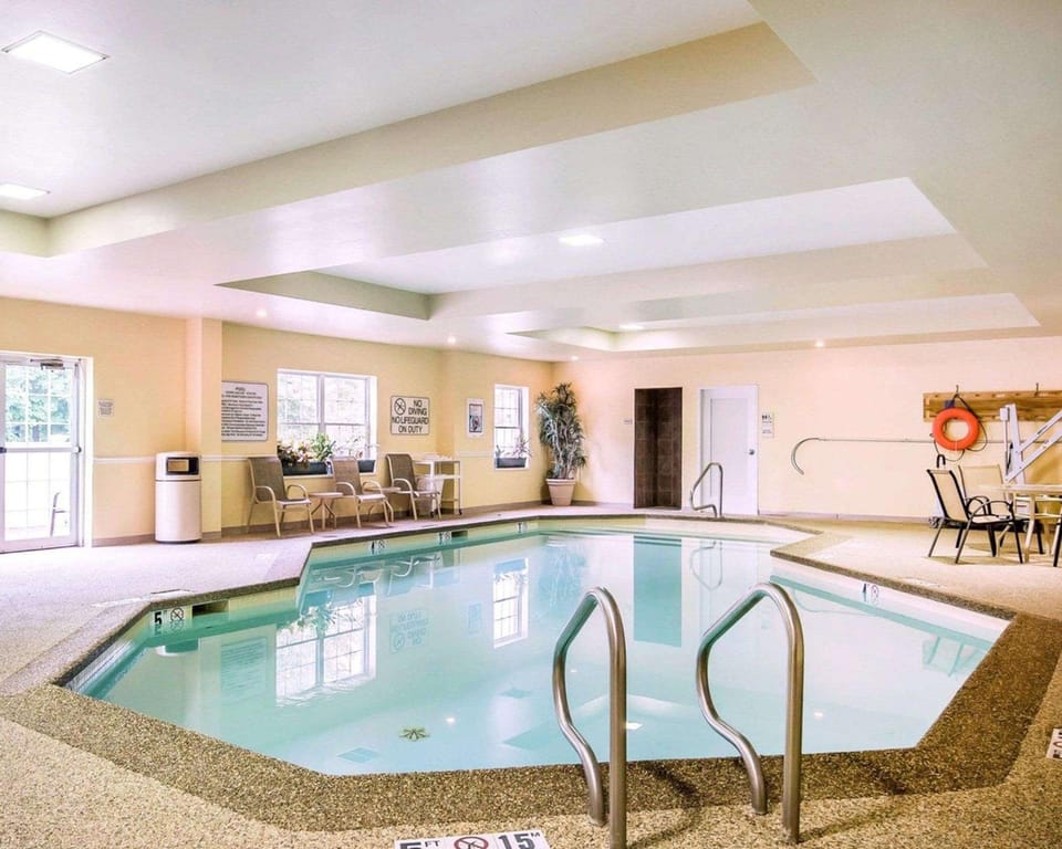 Comfort Inn & Suites Dover-Portsmouth Hotel in Dover