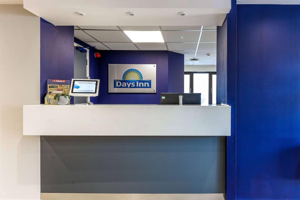 Days Inn by Wyndham London Stansted Airport Hotel in East Hertfordshire District