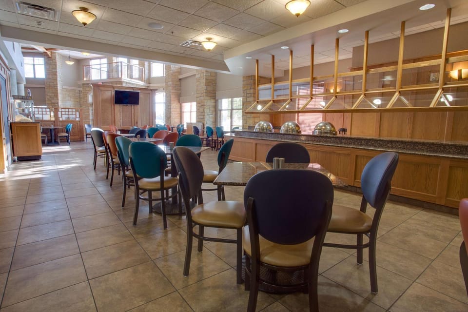 Drury Inn & Suites Amarillo Hotel in Soncy
