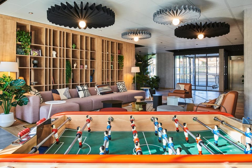 Shared lounge/TV area