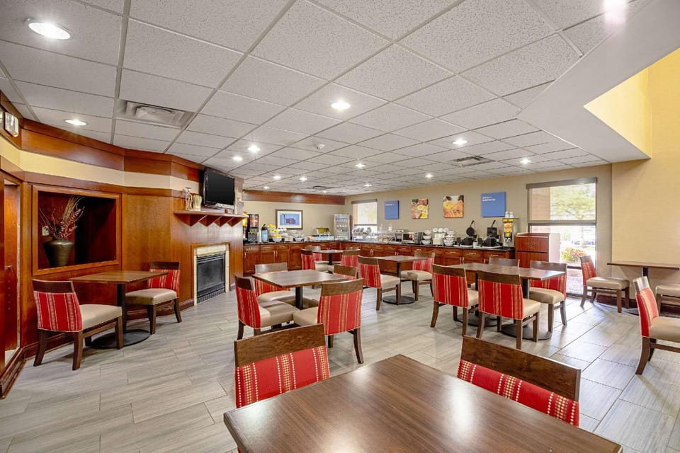 Comfort Inn Indianapolis North - Carmel Hotel in Carmel