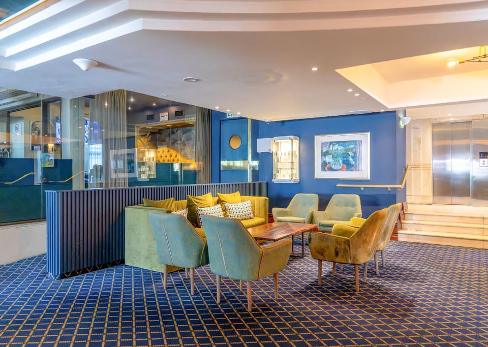 The Peninsula All Suite Hotel by Dream Resorts Hotel in Sea Point