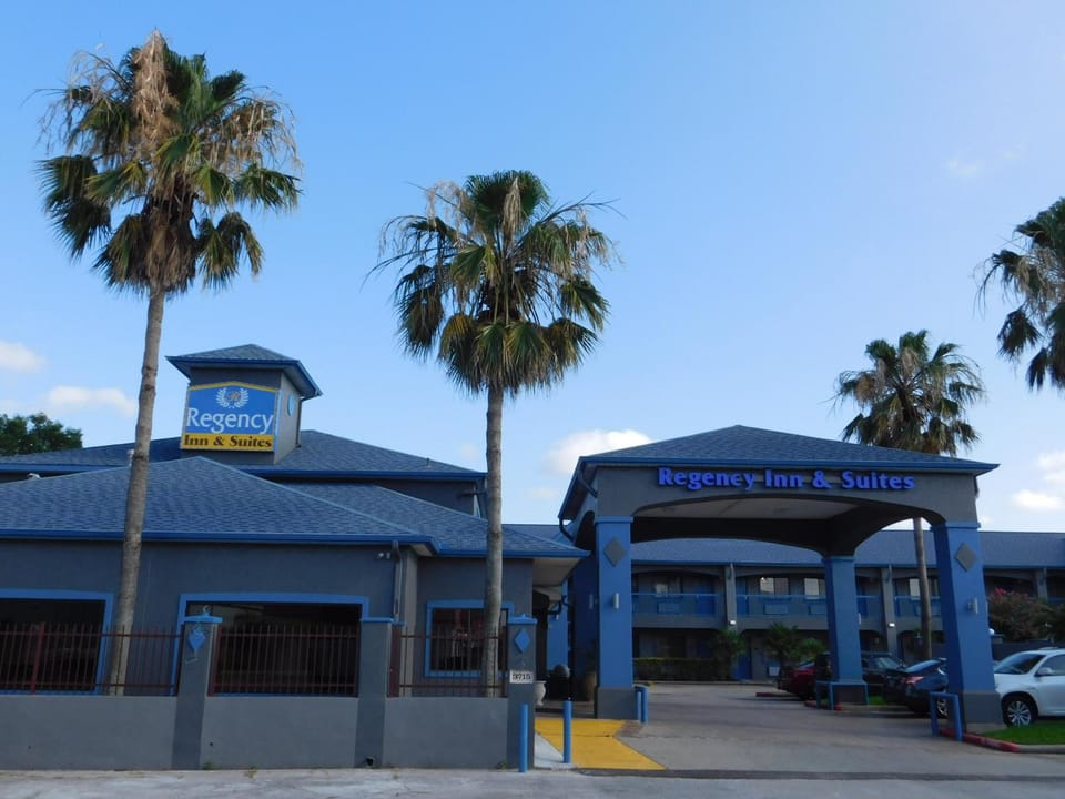 Regency Inn & Suites Beaumont Motel in Beaumont