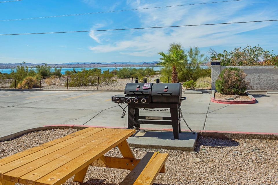 Rodeway Inn & Suites Lake Havasu City Hotel in Lake Havasu City