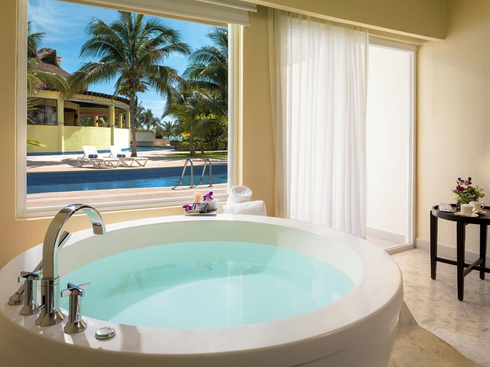Iberostar Selection Riviera Cancun - All Inclusive Resort in State of Quintana Roo