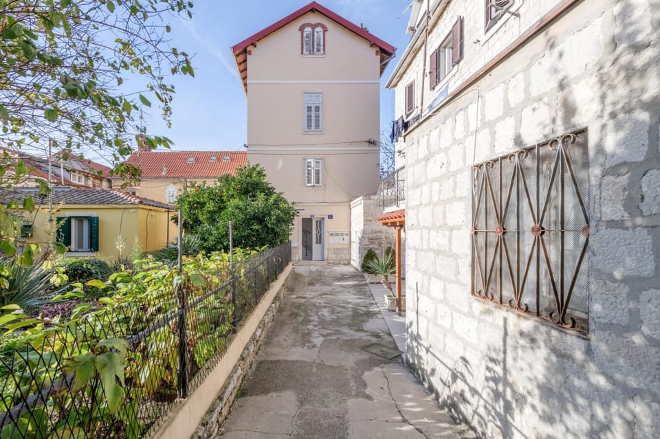 Victoria Luxury Rooms - Split Downtown Hotel in Split