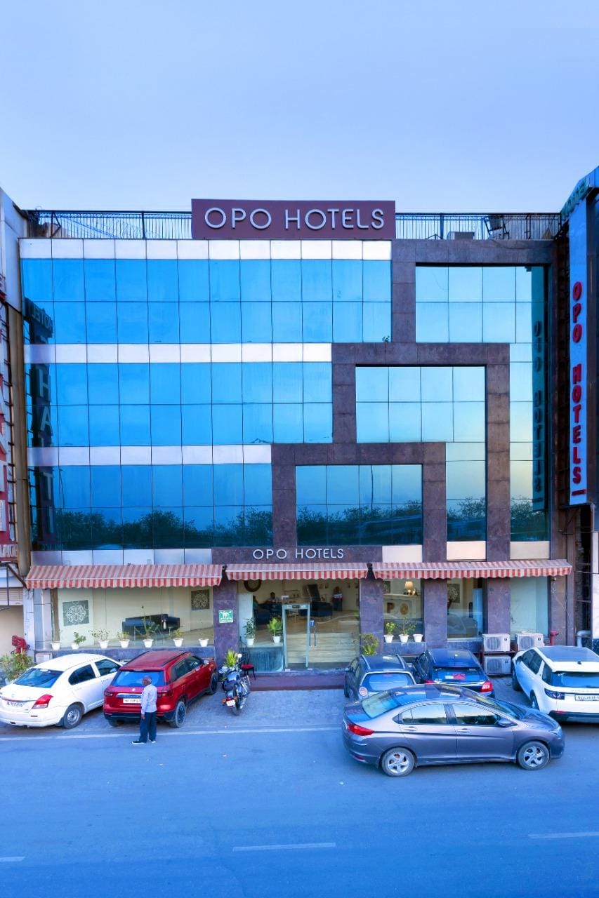 Opo Hotels Alpine Tree Hotel in New Delhi