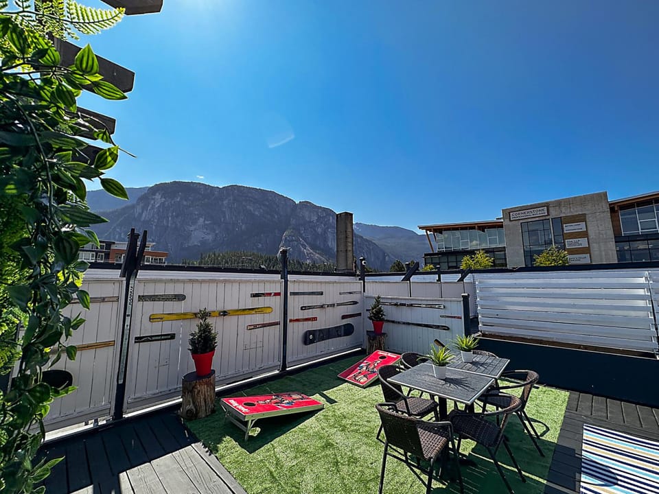 Crash Hotel Squamish Hotel in Squamish