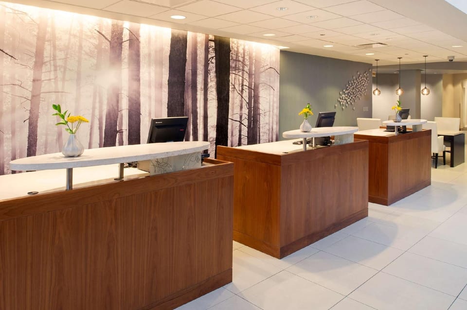 DoubleTree by Hilton Chicago - North Shore Conference Center Hotel in Skokie