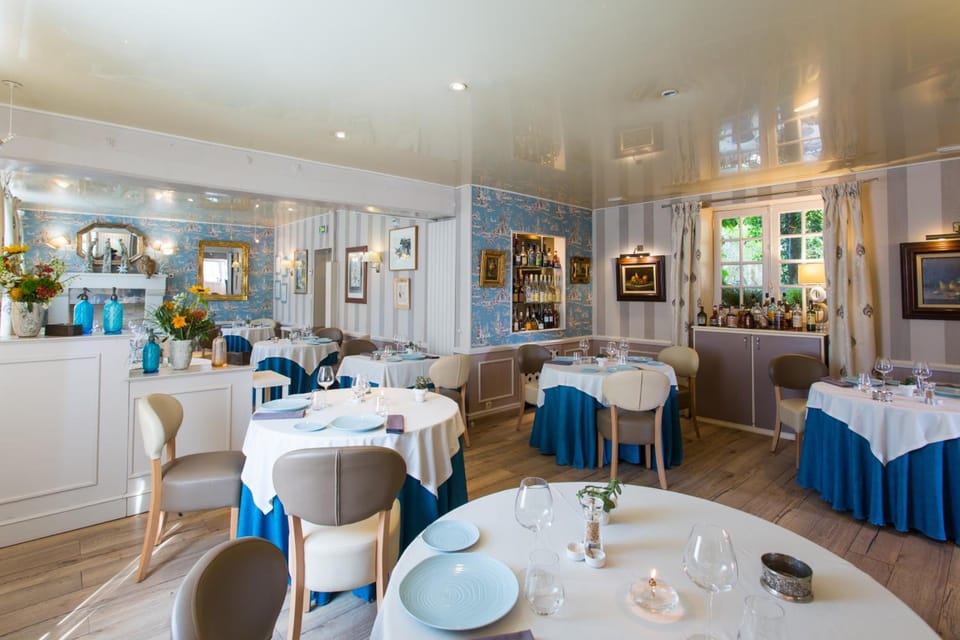 Logis Hotels Restaurant La Mere Hamard Hotel in Centre-Val de Loire