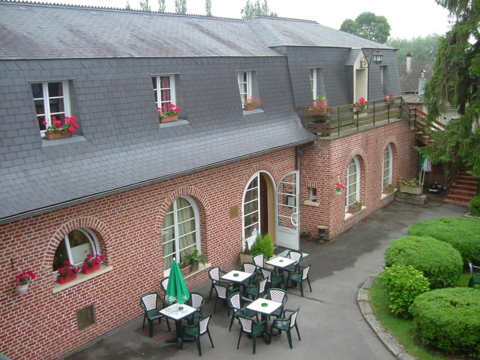 Hotel Le Clos du Montvinage Hotel in Wallonia, Belgium