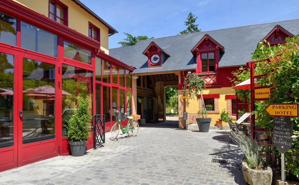 Logis Hotel La Diligence Hotel in Centre-Val de Loire