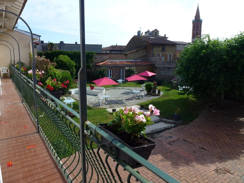 Logis Hotel L'Arche de Noe Hotel in Occitanie