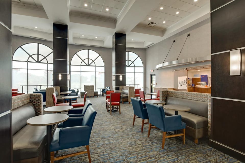 Holiday Inn Express Nashville-Opryland By IHG Hotel in East Nashville