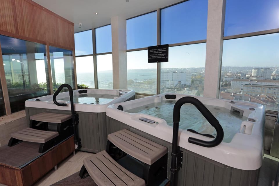 Eser Premium Hotel & SPA Hotel in İstanbul Province