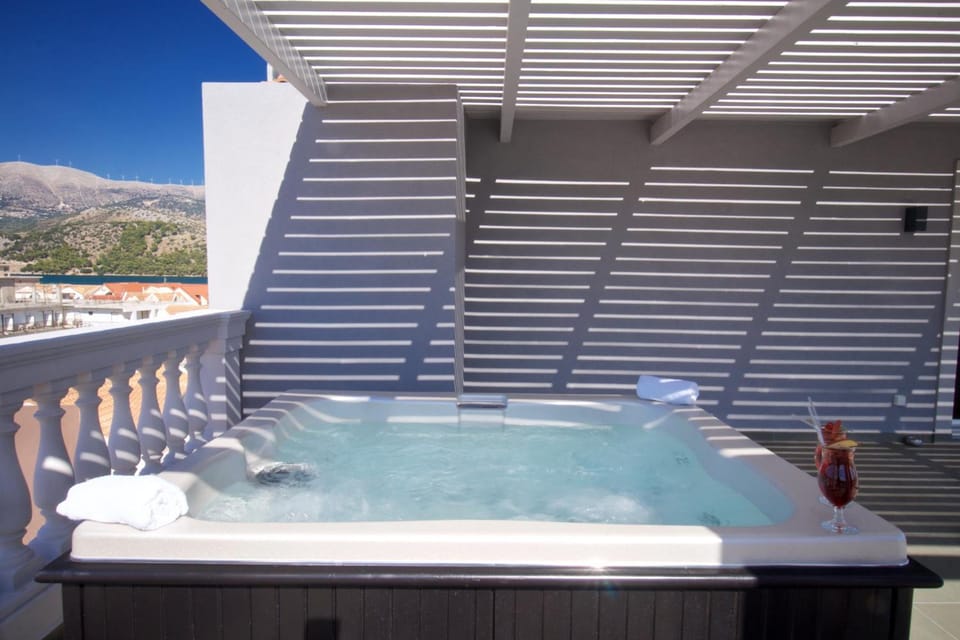 Hot tub