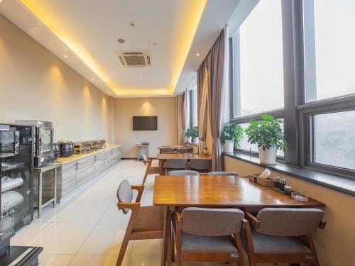 Lavande Hotel Ningbo Railway Station Branch Hotel in Zhejiang