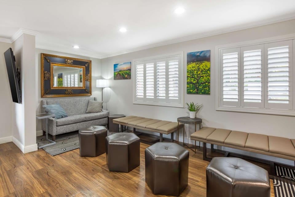 Dry Creek Inn MOD Collection by Sonesta Hotel in Healdsburg