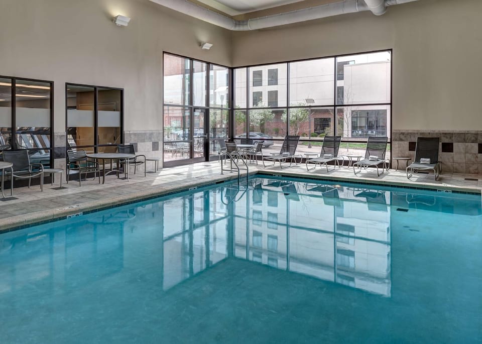 Hampton Inn & Suites Omaha-Downtown Hotel in Omaha
