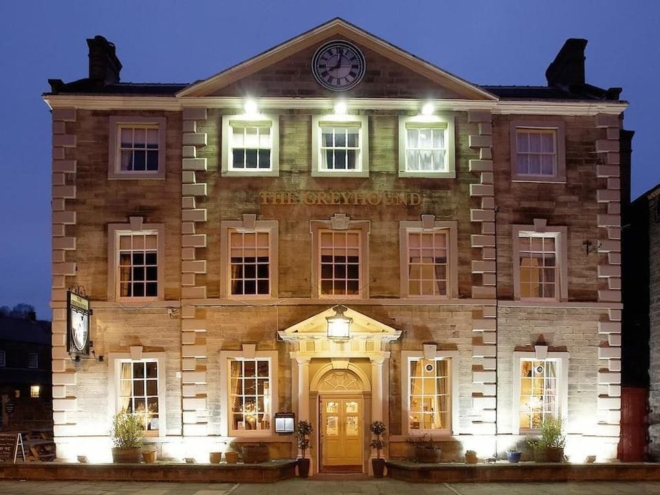 Greyhound Hotel Inn in Amber Valley