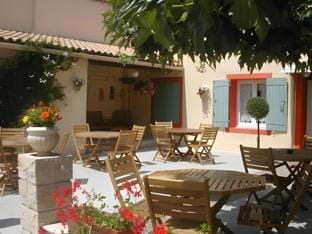 Hotel Du Viaduc Hotel in Tarascon