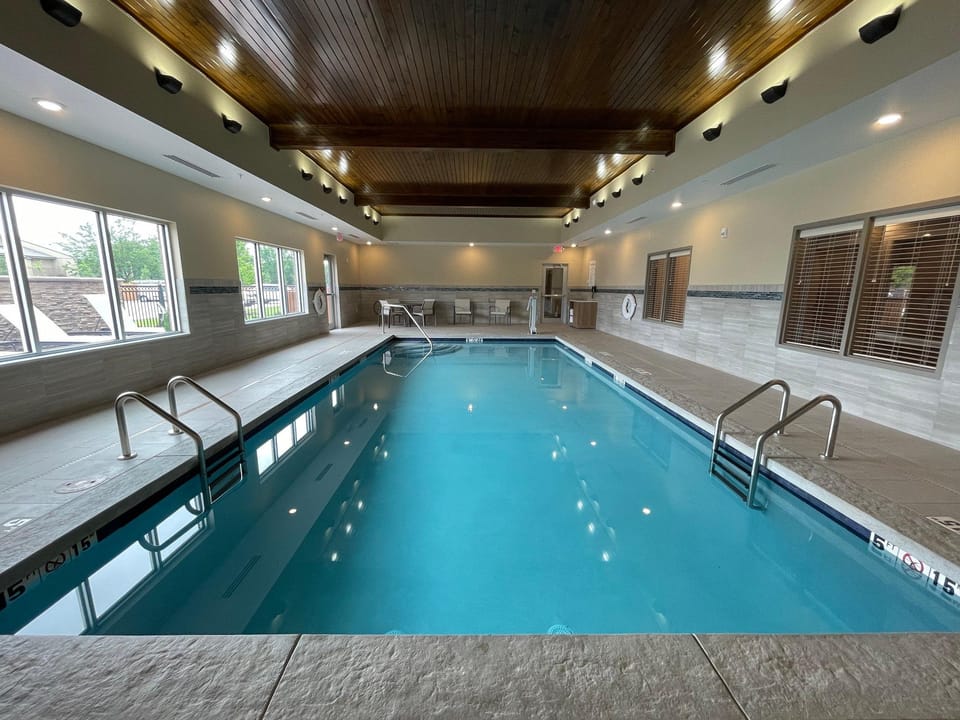 Holiday Inn Express and Suites Ft. Smith Airport By IHG Hotel in Fort Smith