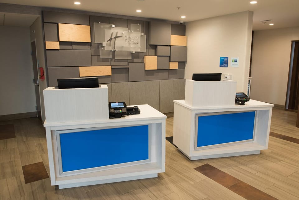 Holiday Inn Express and Suites Louisville N Jeffersonville By IHG Hotel in Jeffersonville