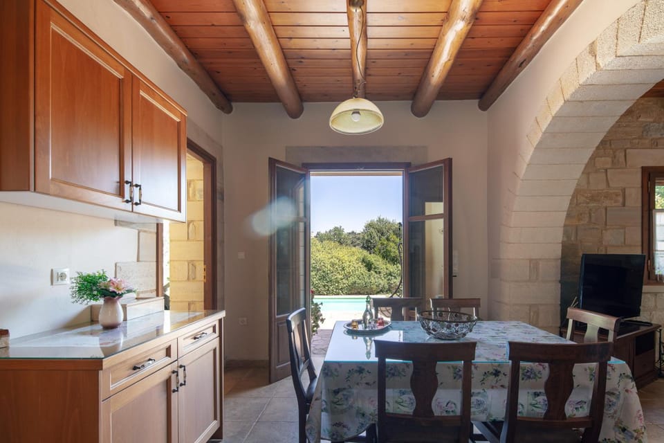 Vederi Estate Hotel in Crete